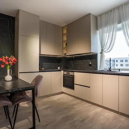 Nest-mountain View With Balcony And Free Parking Brasov