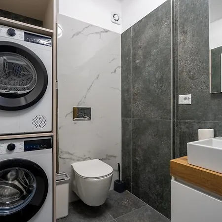 Nest-mountain View With Balcony And Free Parking Apartment Brasov