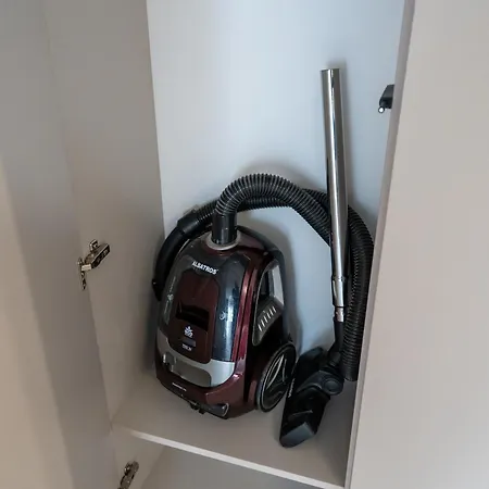 Nest-mountain View With Balcony And Free Parking Apartment